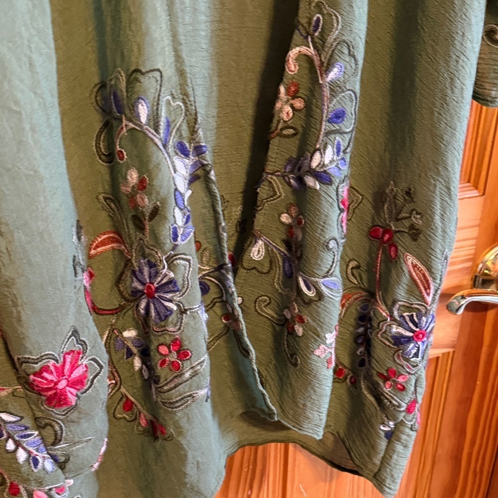 GO WITH GRACE OLIVE FLORAL EMBROIDERED KIMONO - Picture 9 of 11